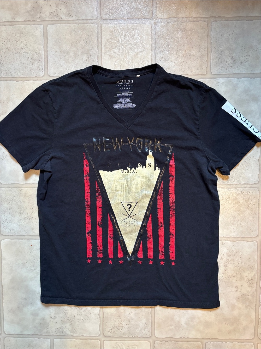 Guess Los Angeles Black Logo Print Short Sleeve T-Shirt Size Large V-Neck